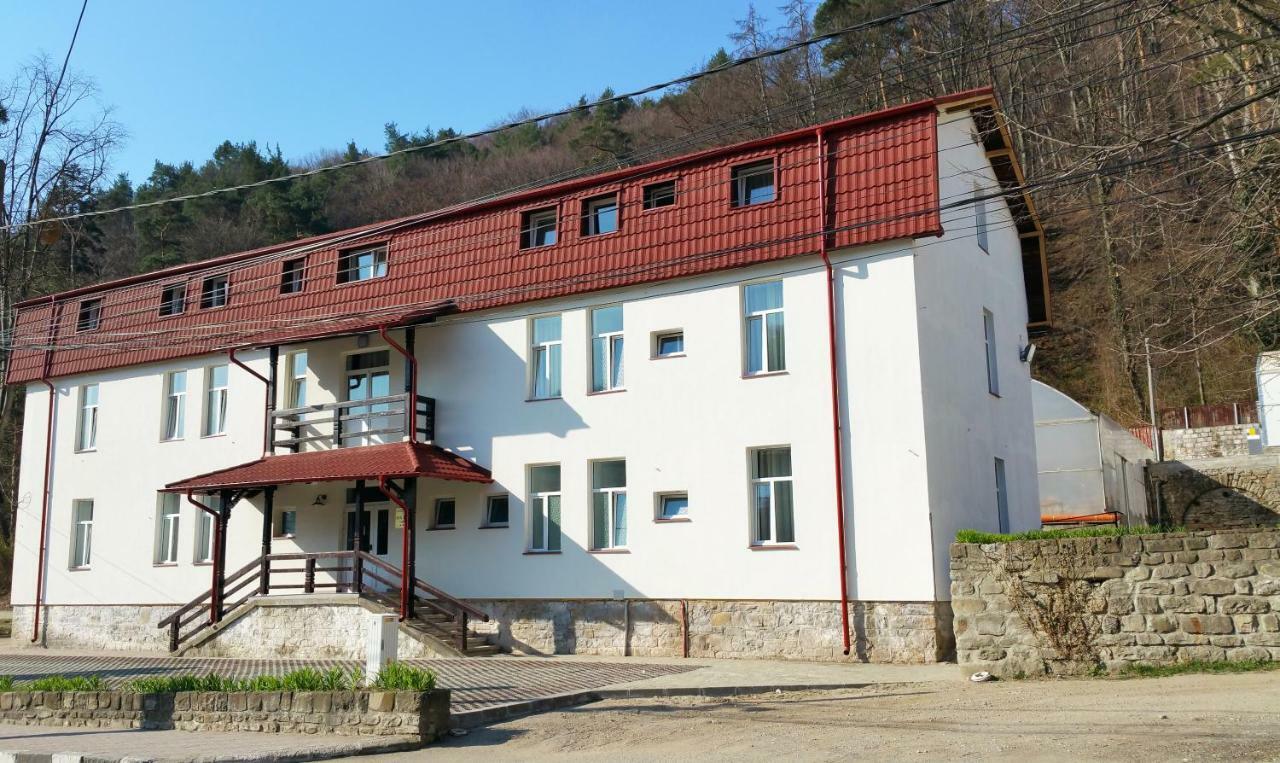 Hotel Teilor Caciulata Exterior photo